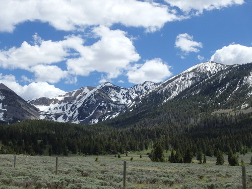 GDMBR: Hell Roaring Creek Mountains.